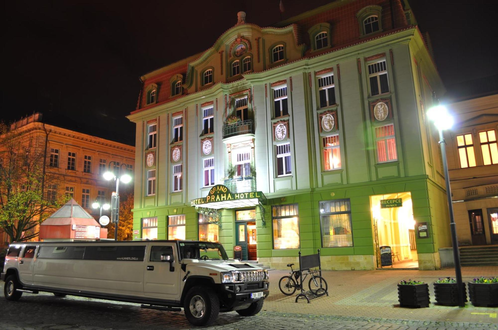 Grand Hotel Praha Jičín Kültér fotó